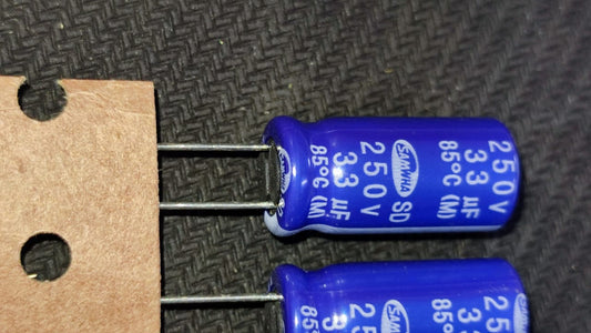 33uF 250V Electrolytic Capacitor SAMWHA ET10213