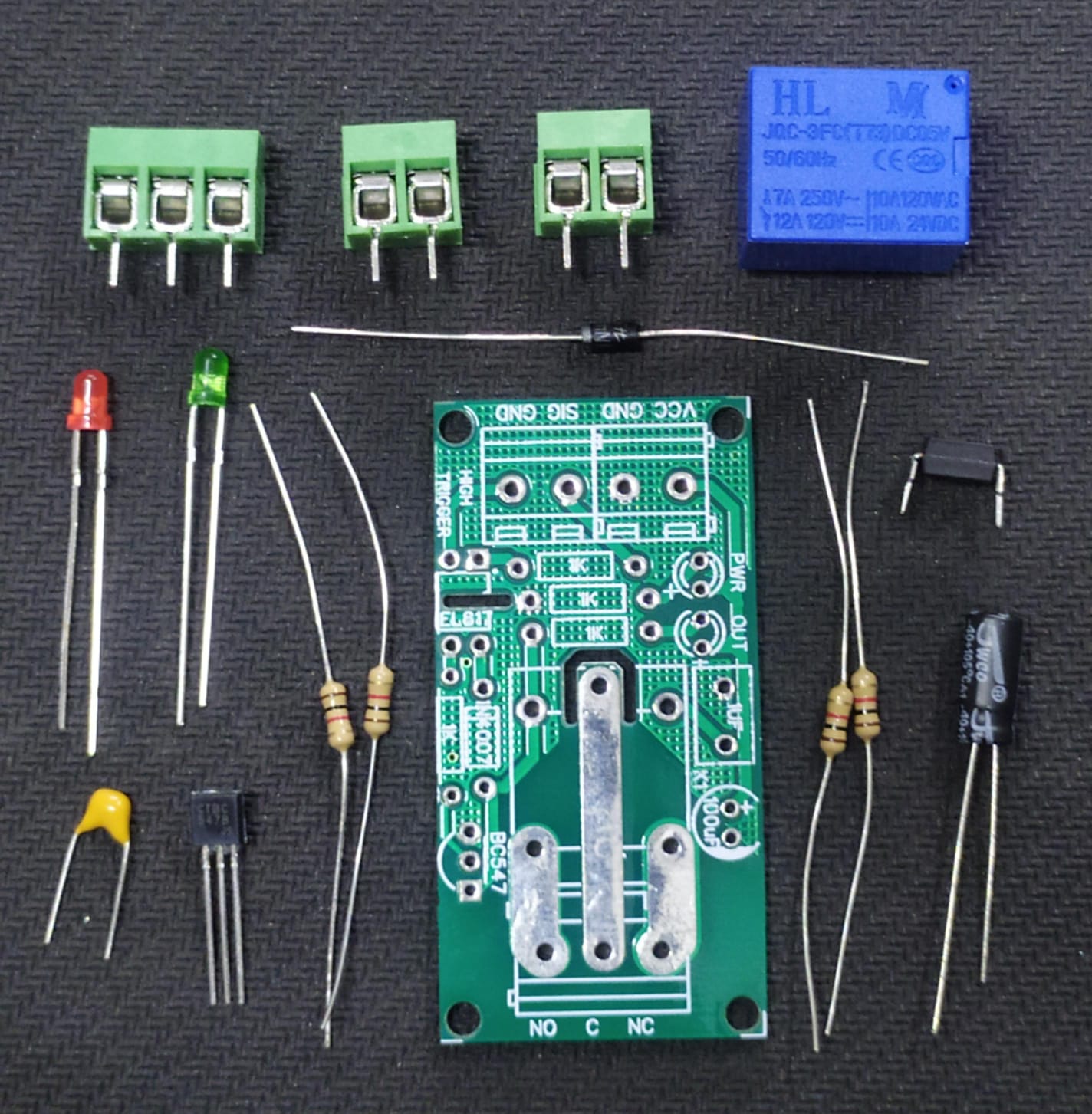 5V RELAY MODULE PCB WITH OPTOCOUPLER COMPONENTS UNSOLDERED ET10935