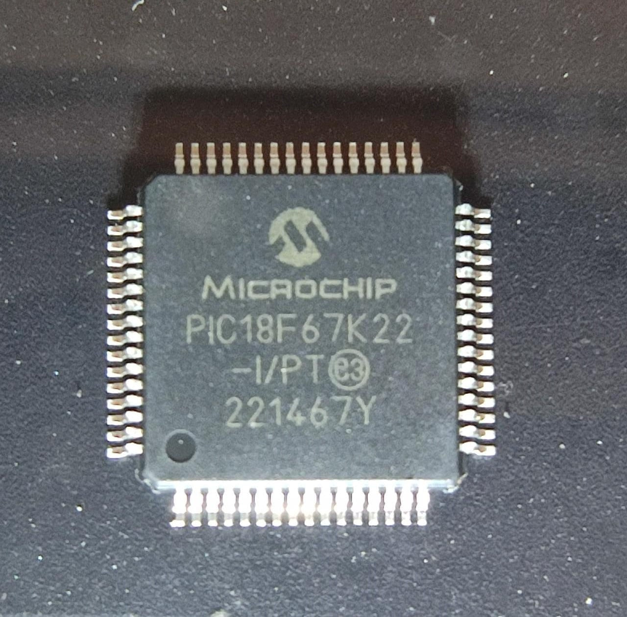 PIC18F67K22-I/PT SMD TQFP64 Microchip ET9402