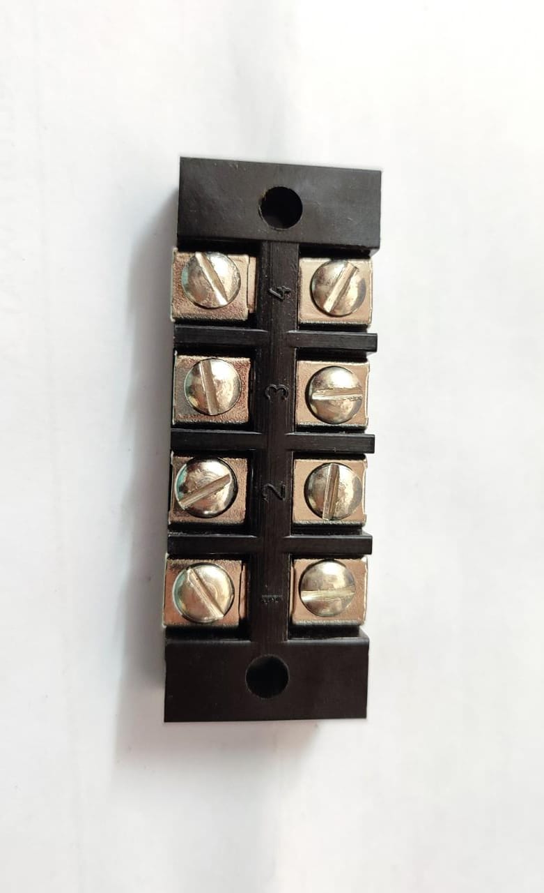 SE520 4 Way Terminal Block Connector Open Type 15A ET8536