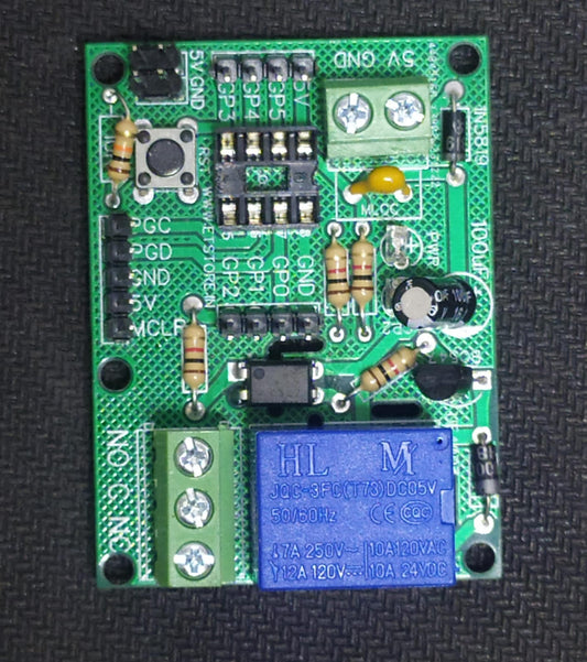 PIC 8 PIN DEVELOPMENT BOARD with RELAY ET6276