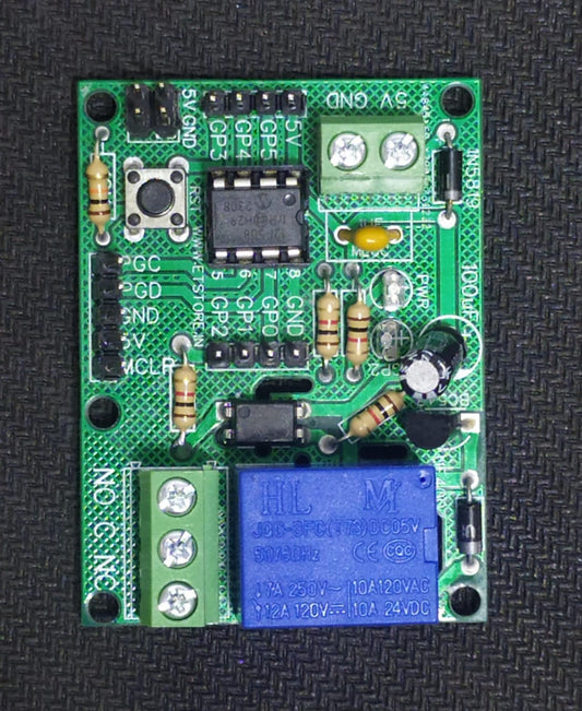 PIC12f508 DEVELOPMENT BOARD with RELAY ET10870